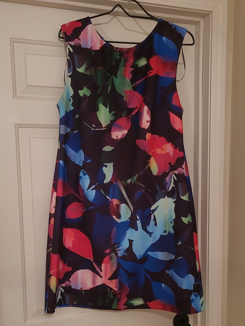 💙 NWT Trina Turk Sleeveless Scuba Floral Shift Dress 14
